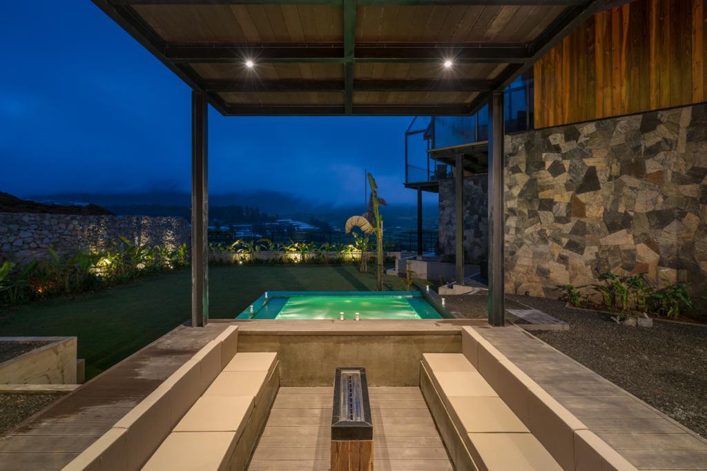 Plunge Pool